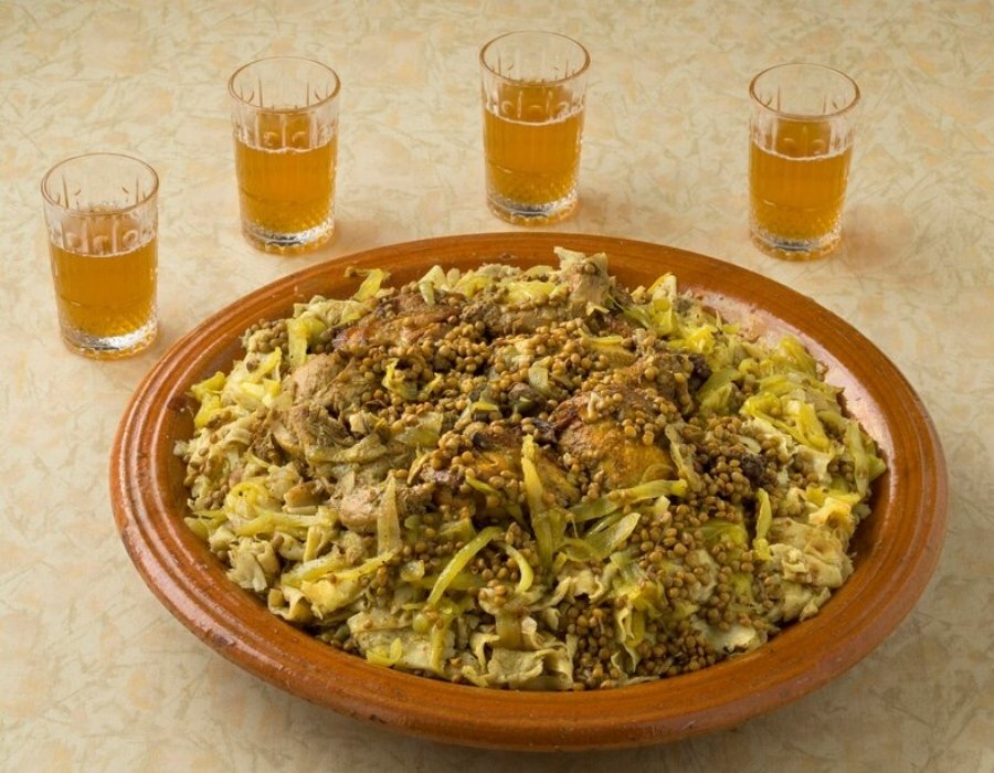 The Ultimate Guide to Delicious Moroccan Cuisine: 11 Traditional Dishes & 10 Street Foods 8 MorocConnect Moroccan Cuisine - Rfissa