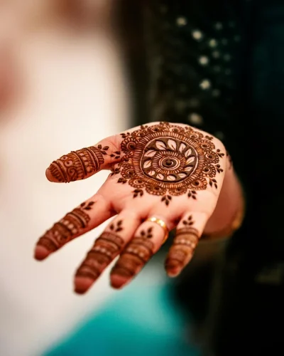 Home 3 Art of Henna Tattoos - MorocConnect (4)